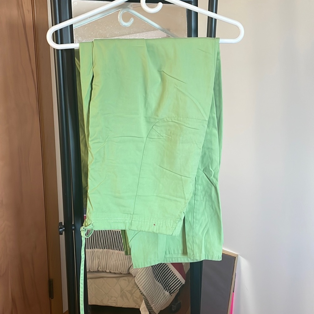 Green scrub bottoms like new size large